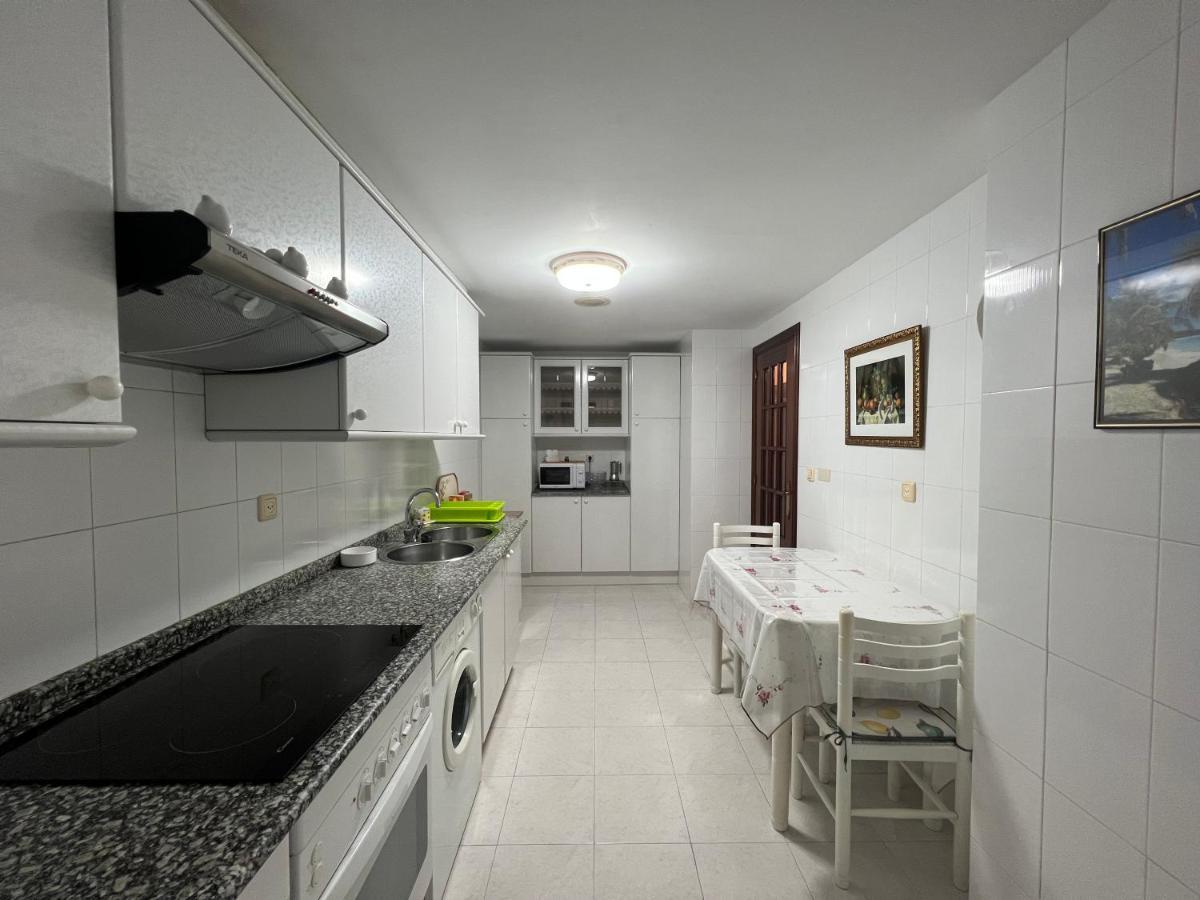 En Apartment *